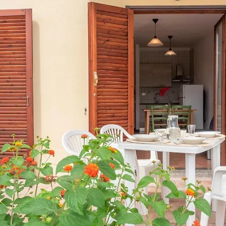 Glorious Le Pavoncelle No1458 Apartment