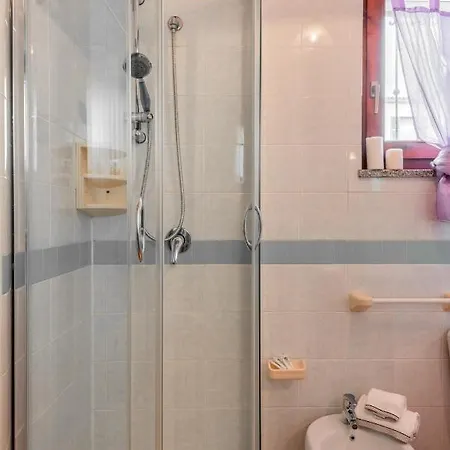 Glorious Le Pavoncelle No1458 Apartment *